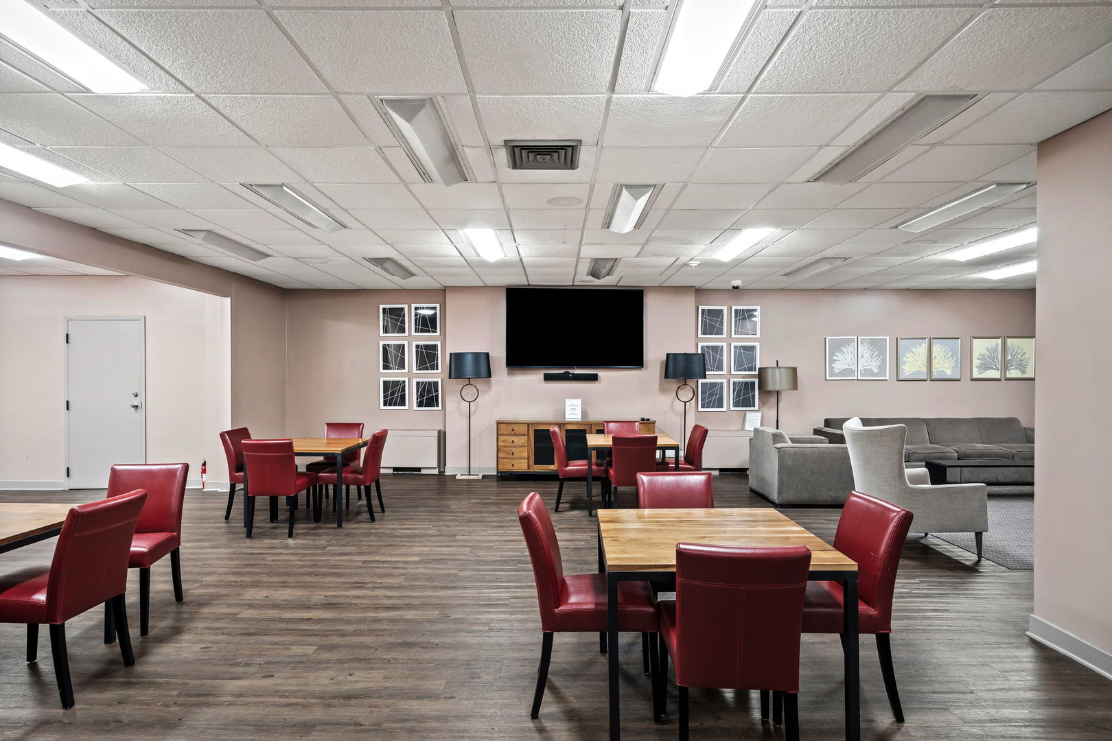 3930 North Pine Grove Avenue, Unit 2010 Chicago, IL 60613 - Photo 14 of 18