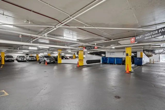 $205,000 | 3930 North Pine Grove Avenue, Unit 2010, Chicago, IL 60613