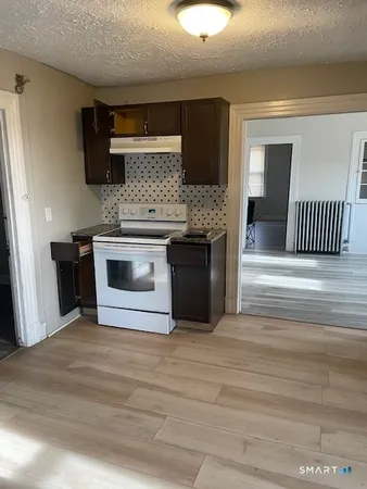 $1,500 | 57-59 Blue Hills Avenue, Unit 3, Hartford, CT 06112
