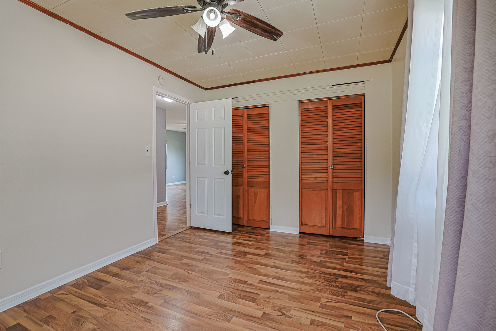 1429 Ridgeway Street Round Lake Beach, IL 60073 - Photo 17 of 34 Gallery Image 17