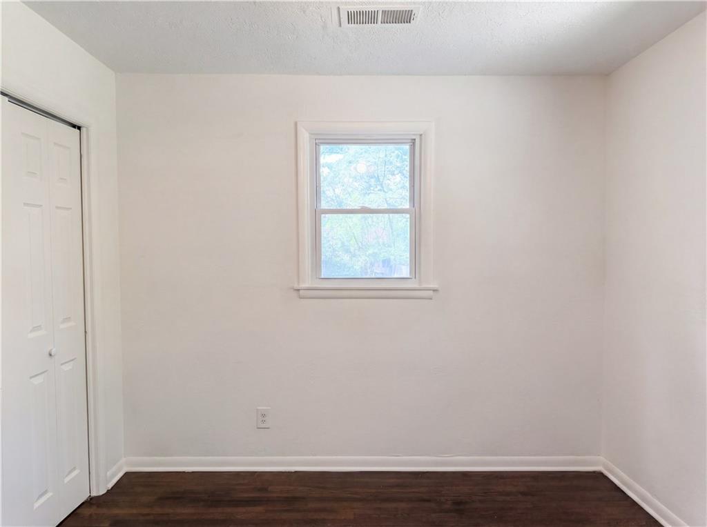 1825 Northeast Bren Mar Road Lee's Summit, MO 64086 - Photo 5 of 16
