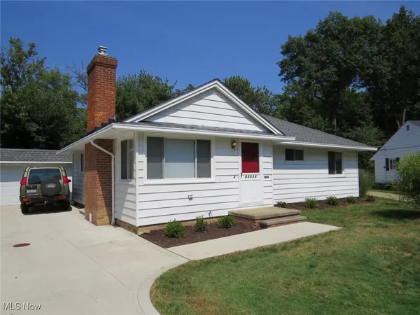 $2,150 | 25316 Conover Drive, Bay Village, OH 44140