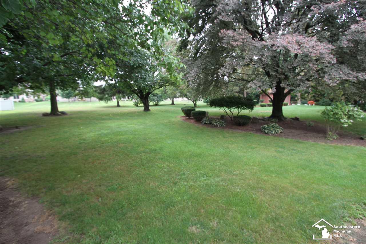 220 Ruff Drive Monroe, MI 48162 - Photo 35 of 40