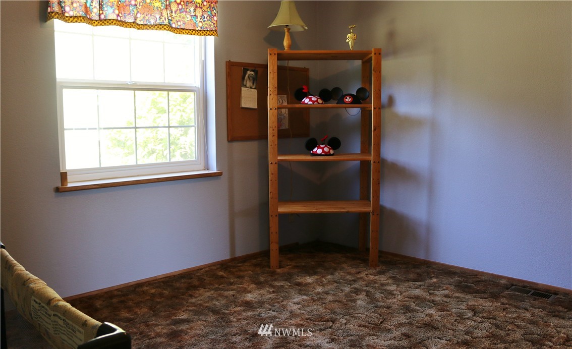 2303 Jess Road Custer, WA 98240 - Photo 14 of 24