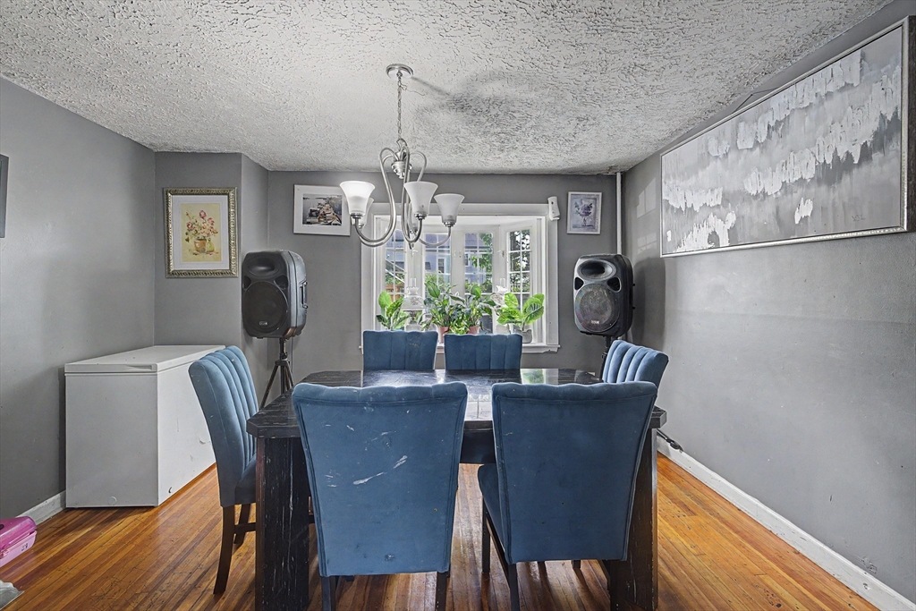 23 Jenness Street Springfield, MA 01104 - Photo 6 of 25