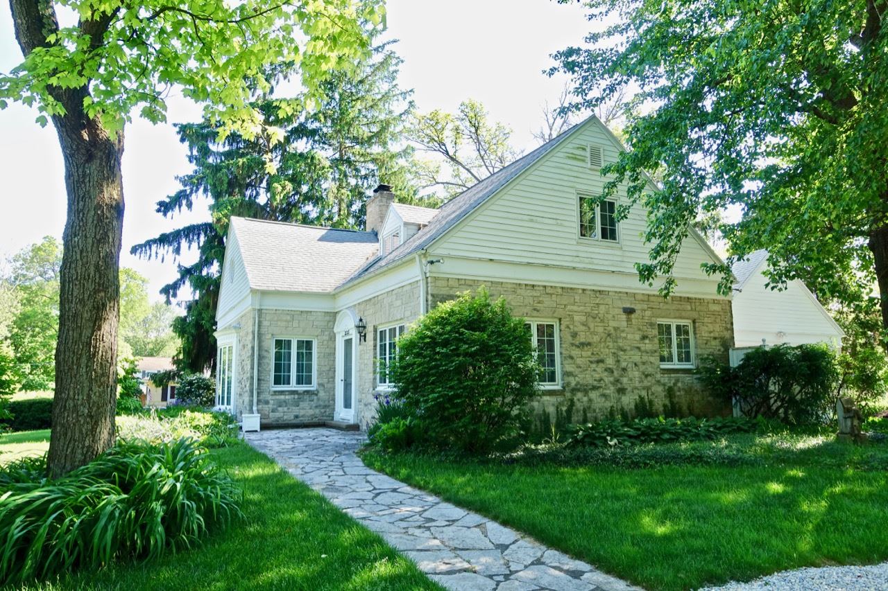 225 North Winthrop Road Muncie, IN 47304 - Photo 3 of 36 Gallery Image 3