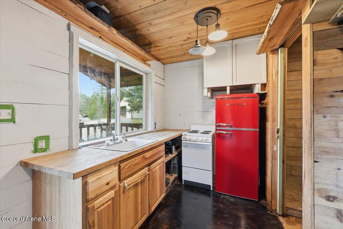 131 Outback Loop Spirit Lake, ID 83869 - Photo 5 of 35 05-Cabin 1