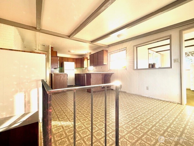 1006 East Dobson Road Odessa, WA 99159 - Photo 16 of 38 a view of kitchen with furniture and wooden floor