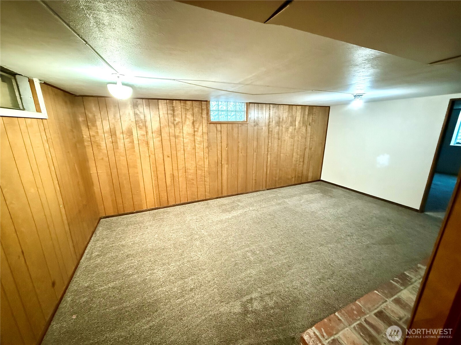 1006 East Dobson Road Odessa, WA 99159 - Photo 20 of 38 a view of an empty room with wooden floor