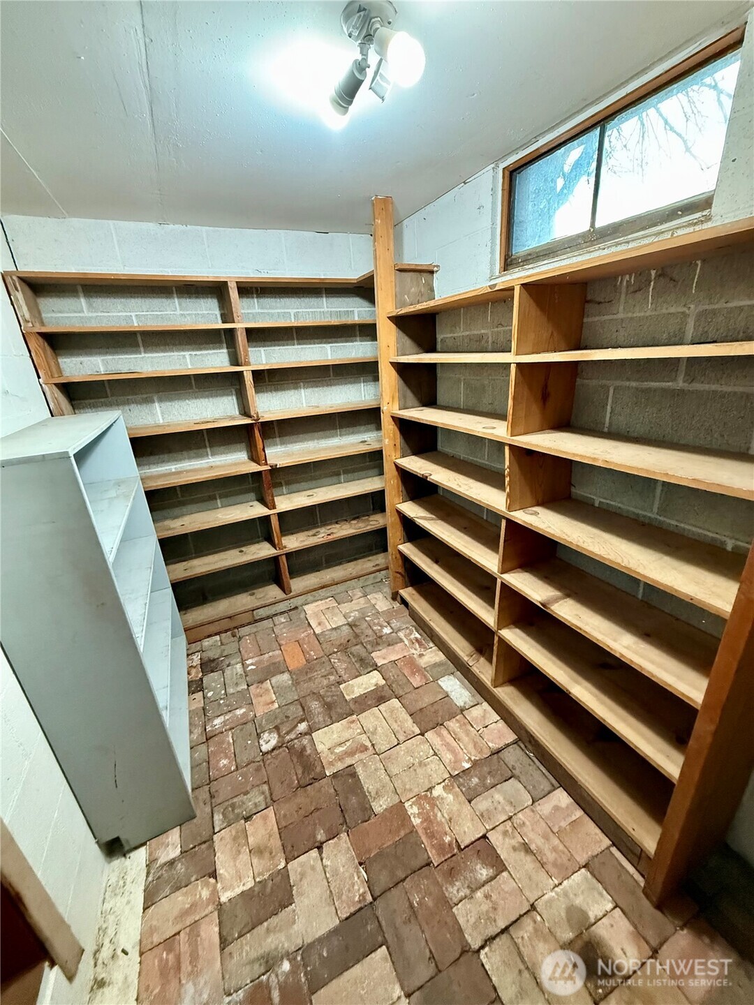 1006 East Dobson Road Odessa, WA 99159 - Photo 29 of 38 a view of walk in closet with empty racks