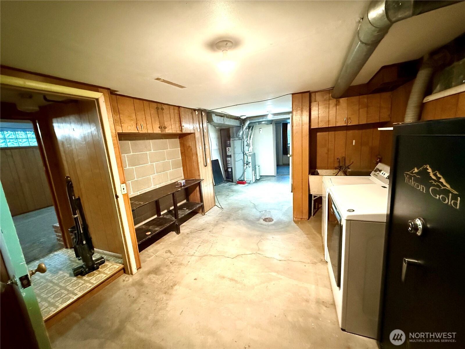 1006 East Dobson Road Odessa, WA 99159 - Photo 30 of 38 a view of a storage & utility room