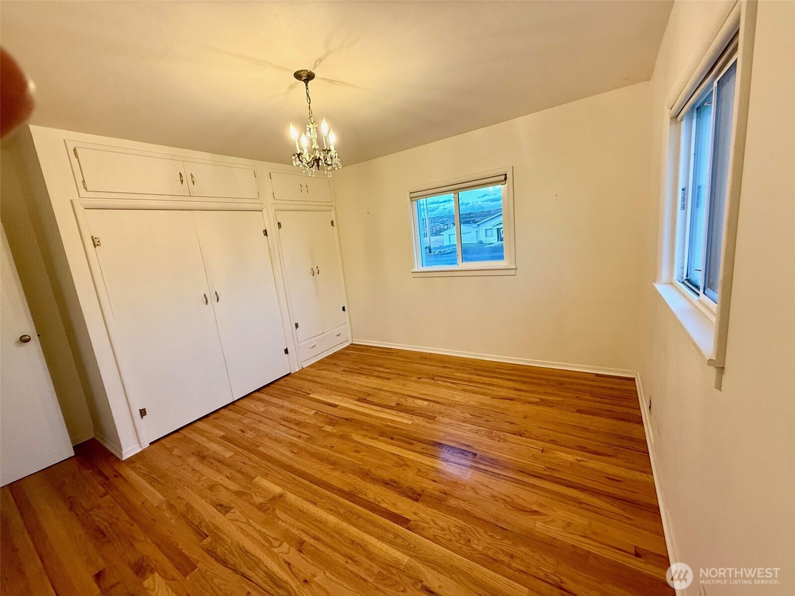 1006 East Dobson Road Odessa, WA 99159 - Photo 5 of 38 a view of a livingroom with wooden floor