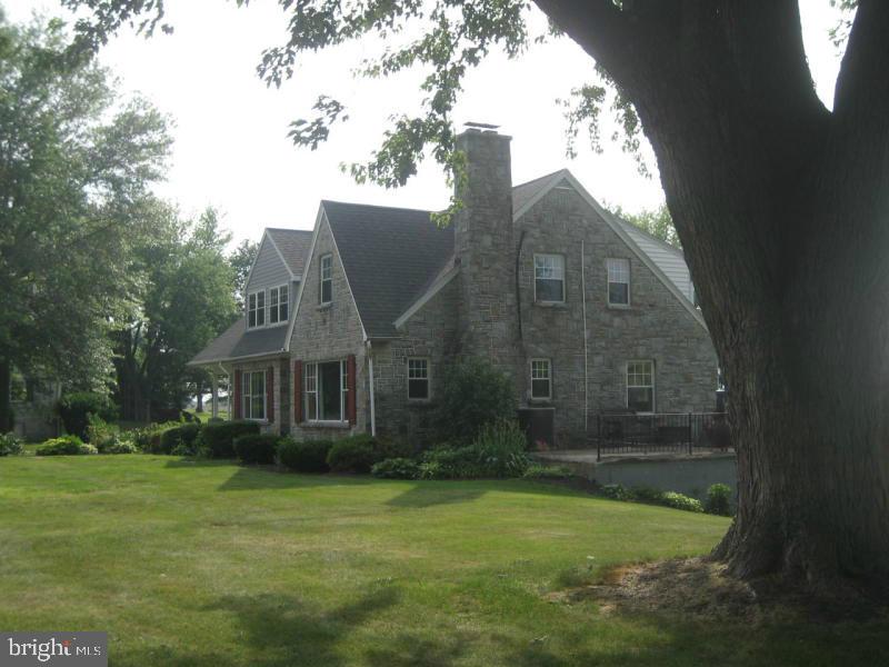9446 Elizabethtown Road Elizabethtown, PA 17022 - Photo 14 of 16