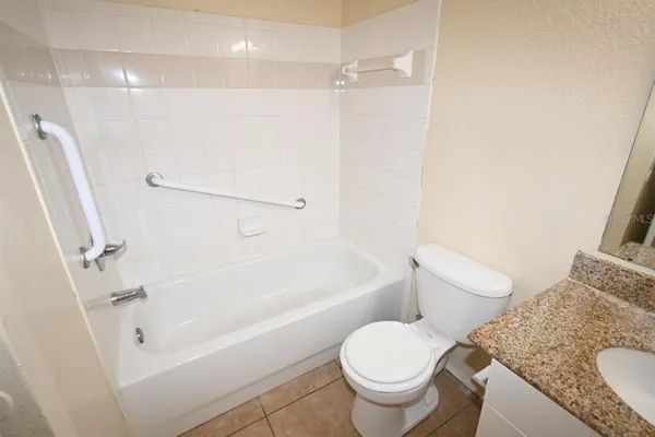 $1,675 | 36122 Lake Chase Boulevard, Unit 104, Zephyrhills, FL 33541