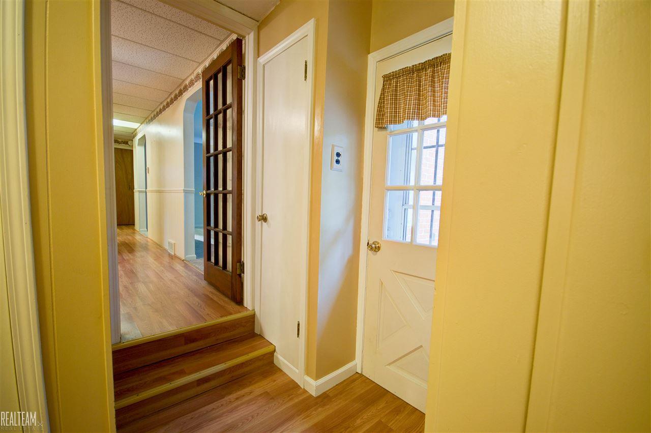 5175 Jamestown Road Utica, MI 48317 - Photo 9 of 20