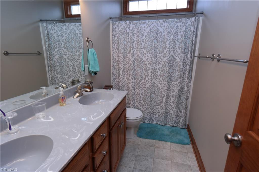 3207 Crousetown Road Denton, NC 27239 - Photo 14 of 29