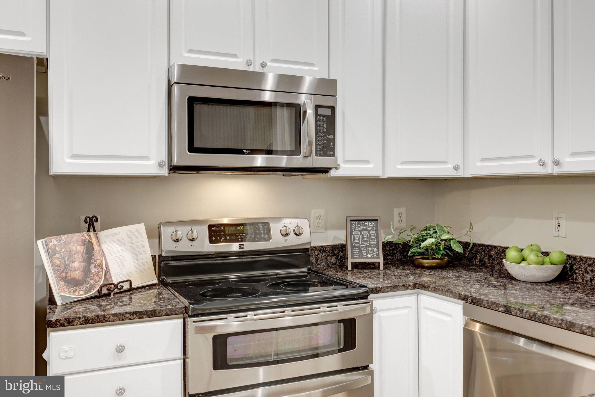 1268 Wild Hawthorn Way Reston, VA 20194 - Photo 19 of 55