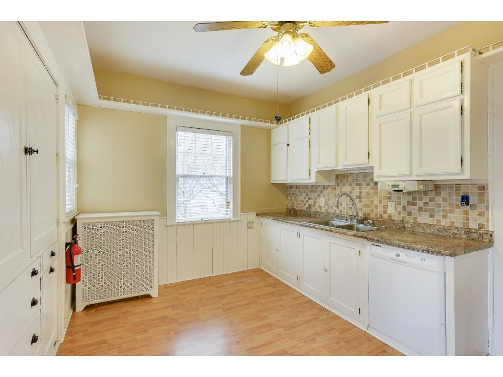 420 Blake Road South Hopkins, MN 55343 - Photo 8 of 23