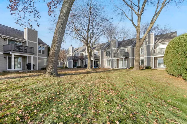 $609,900 | 490 South Lawson Drive, Unit C1 S6 S1, Green Lake, WI 54941