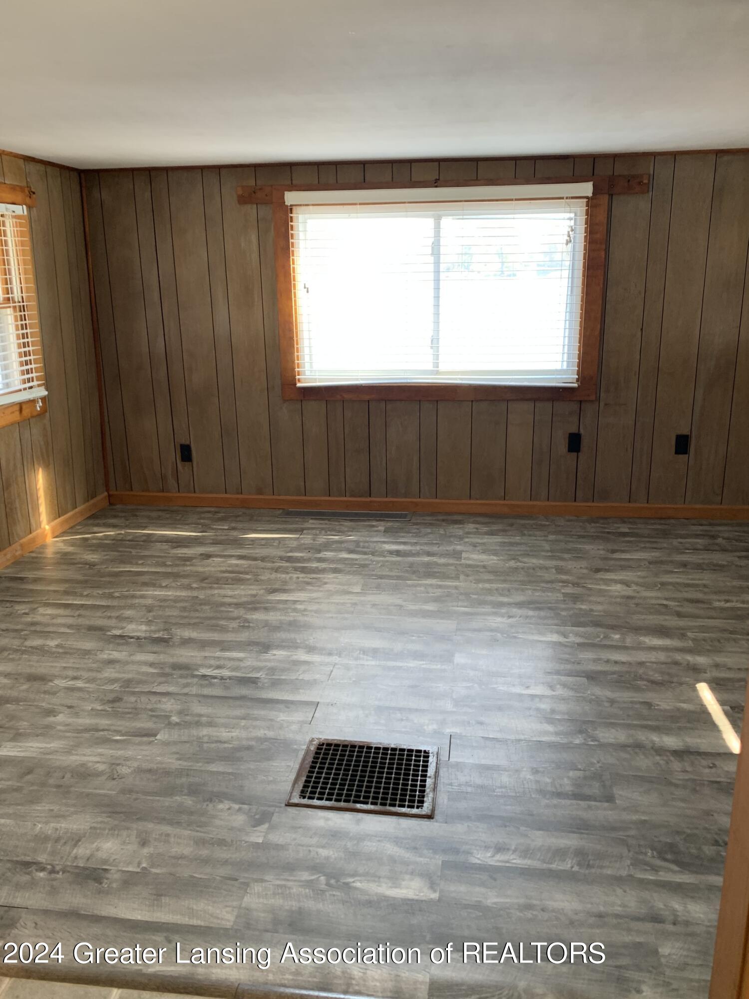 8675 Narrow Lake Road Springport, MI 49284 - Photo 7 of 27 IMG-4566