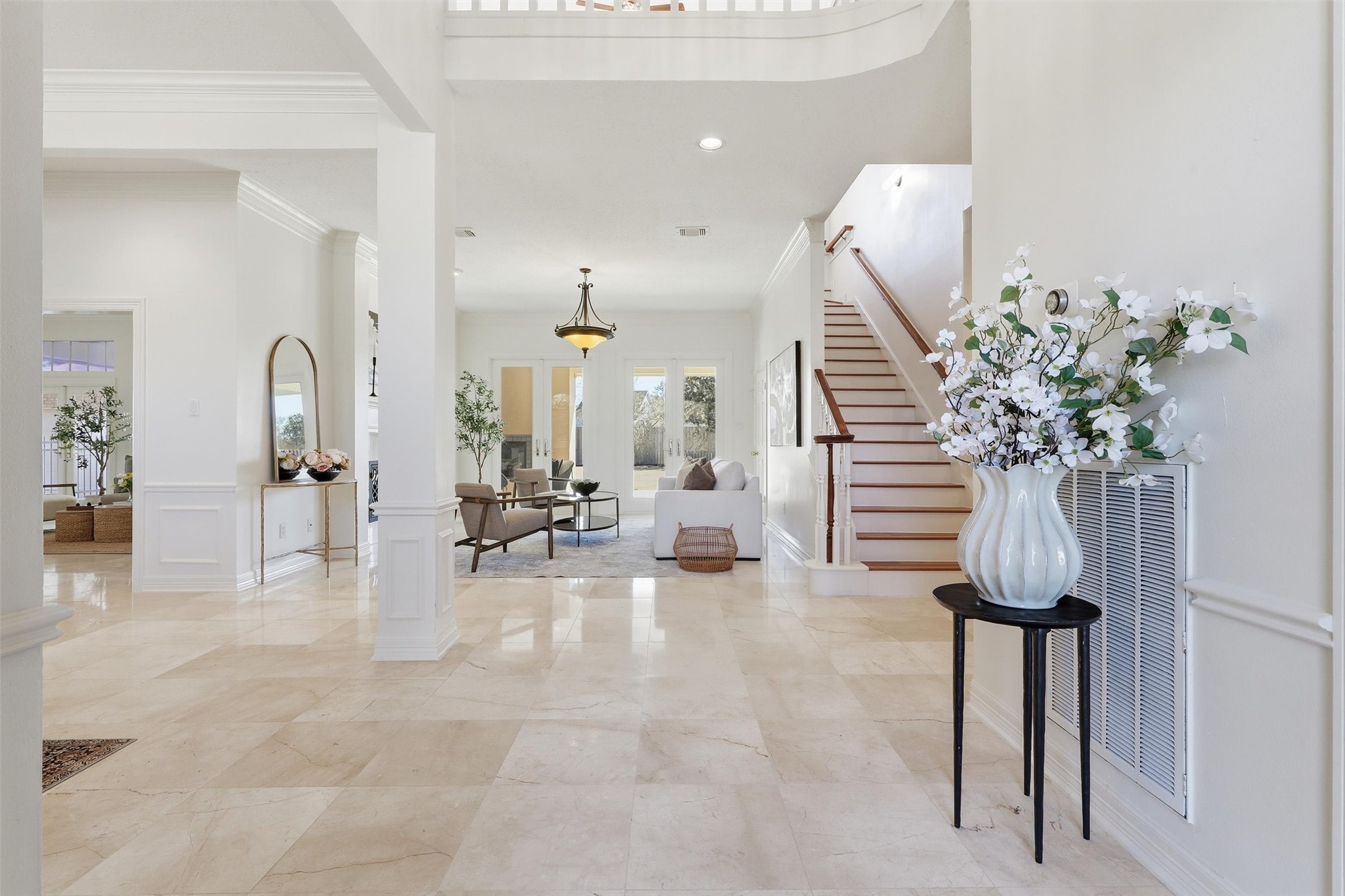 1918 Winter Knoll Way Houston, TX 77062 - Photo 3 of 46 Grand foyer with open sightlines to the living and dining areas, creating an inviting first impression.