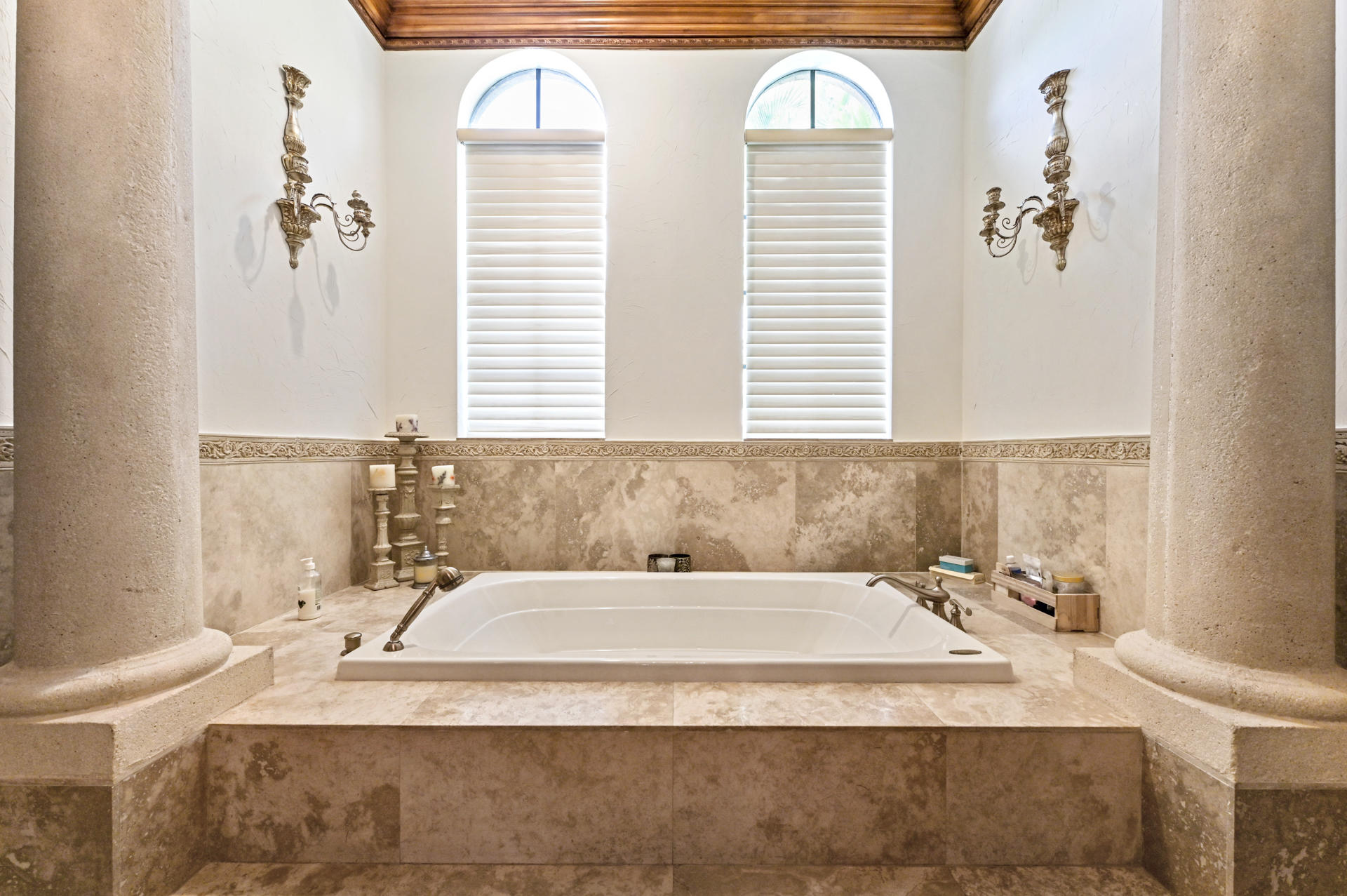 17626 Middlebrook Way Boca Raton, FL 33496 - Photo 17 of 54 Bathroom 1