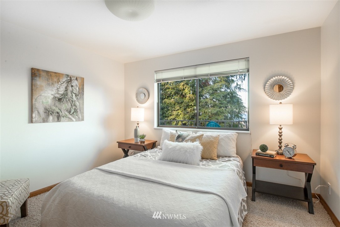 8230 Talbot Road Edmonds, WA 98026 - Photo 18 of 23 Gallery Image 18