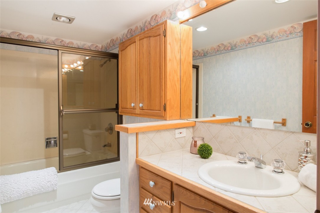 8230 Talbot Road Edmonds, WA 98026 - Photo 20 of 23 Gallery Image 20