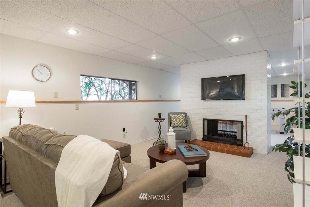 8230 Talbot Road Edmonds, WA 98026 - Photo 23 of 23 Gallery Image 23