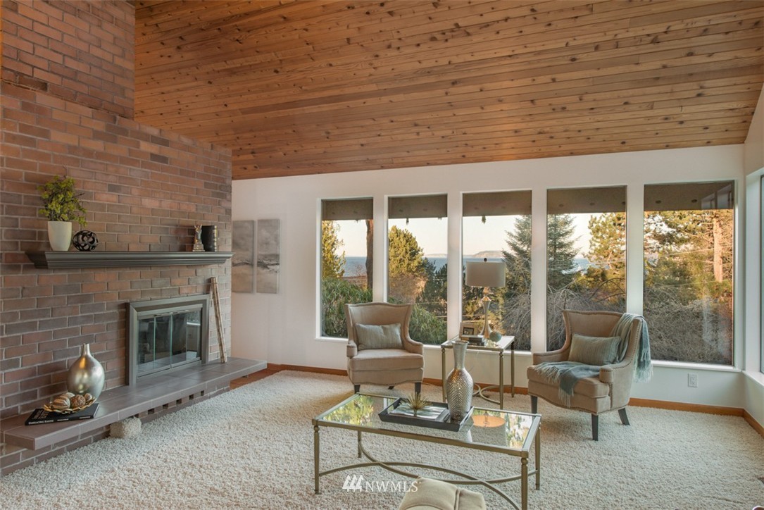 8230 Talbot Road Edmonds, WA 98026 - Photo 7 of 23 Gallery Image 7