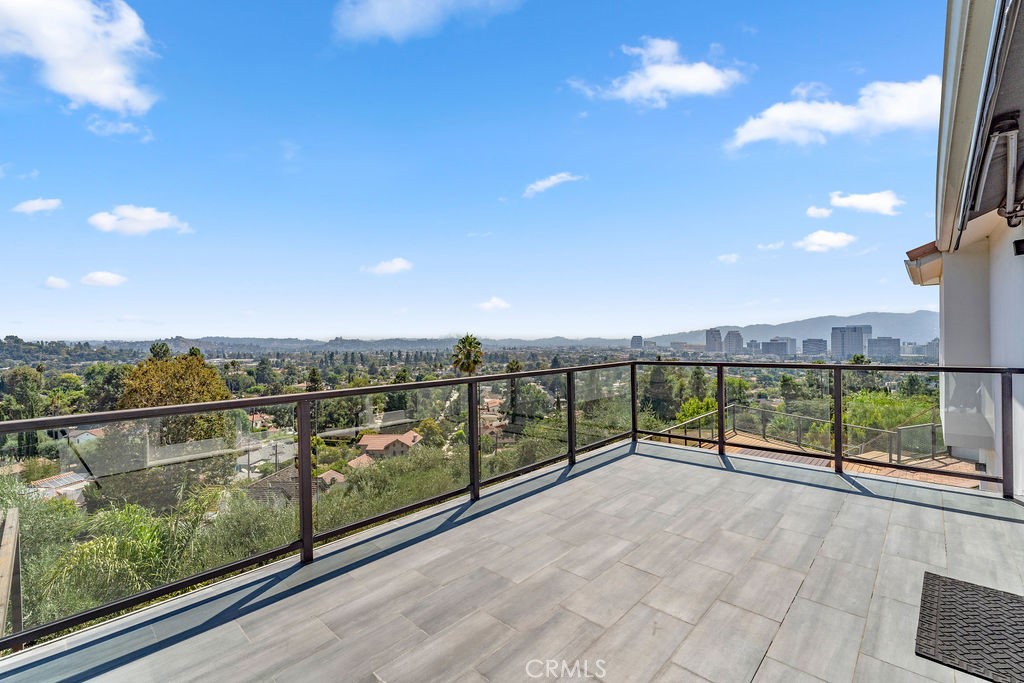900 Cavanagh Road Glendale, CA 91207 - Photo 29 of 75 Gallery Image 29