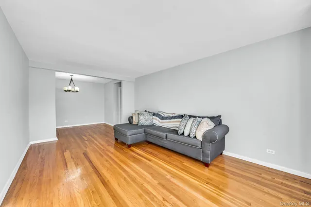 $249,999 | 213-05 75th Avenue, Unit 4N | Oakland Gardens