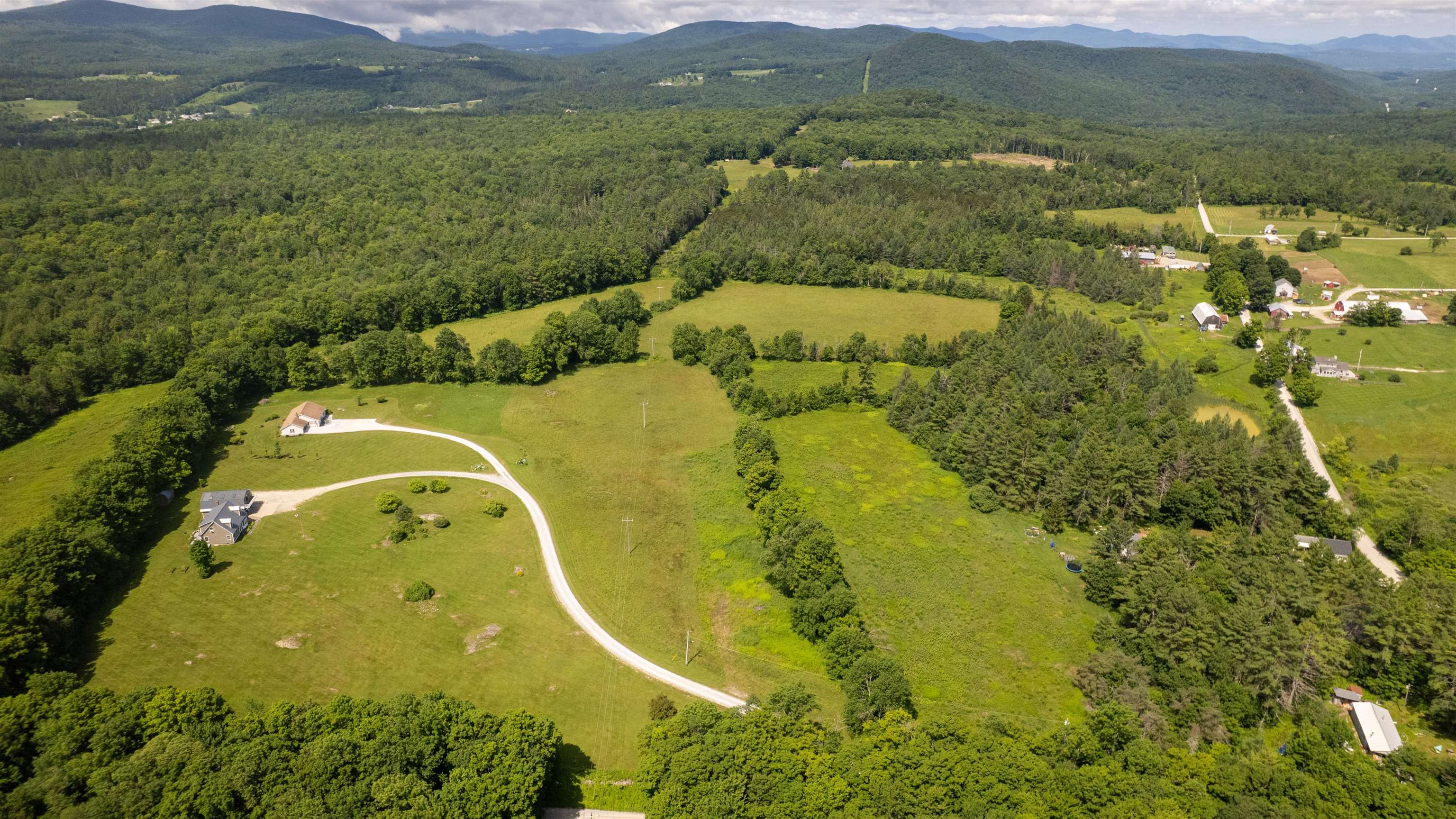 929 Packer Road Mount Holly, VT 05742 - Photo 4 of 58