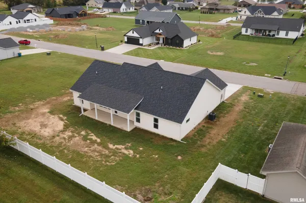 $435,000 | 1106 Horizon Drive, Marion, IL 62959