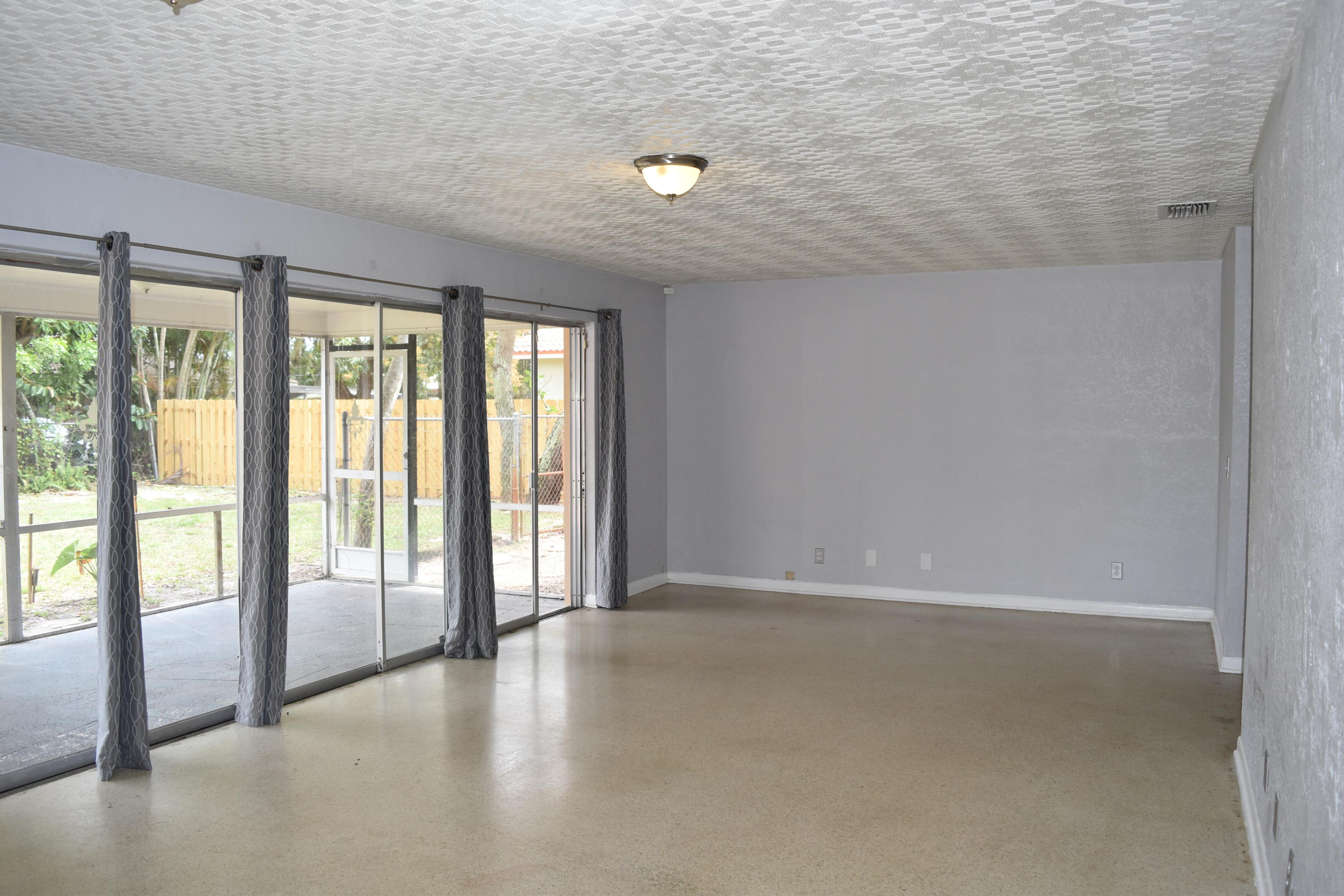 650 Southwest 15th Avenue Boca Raton, FL 33486 - Photo 2 of 11 Family Room