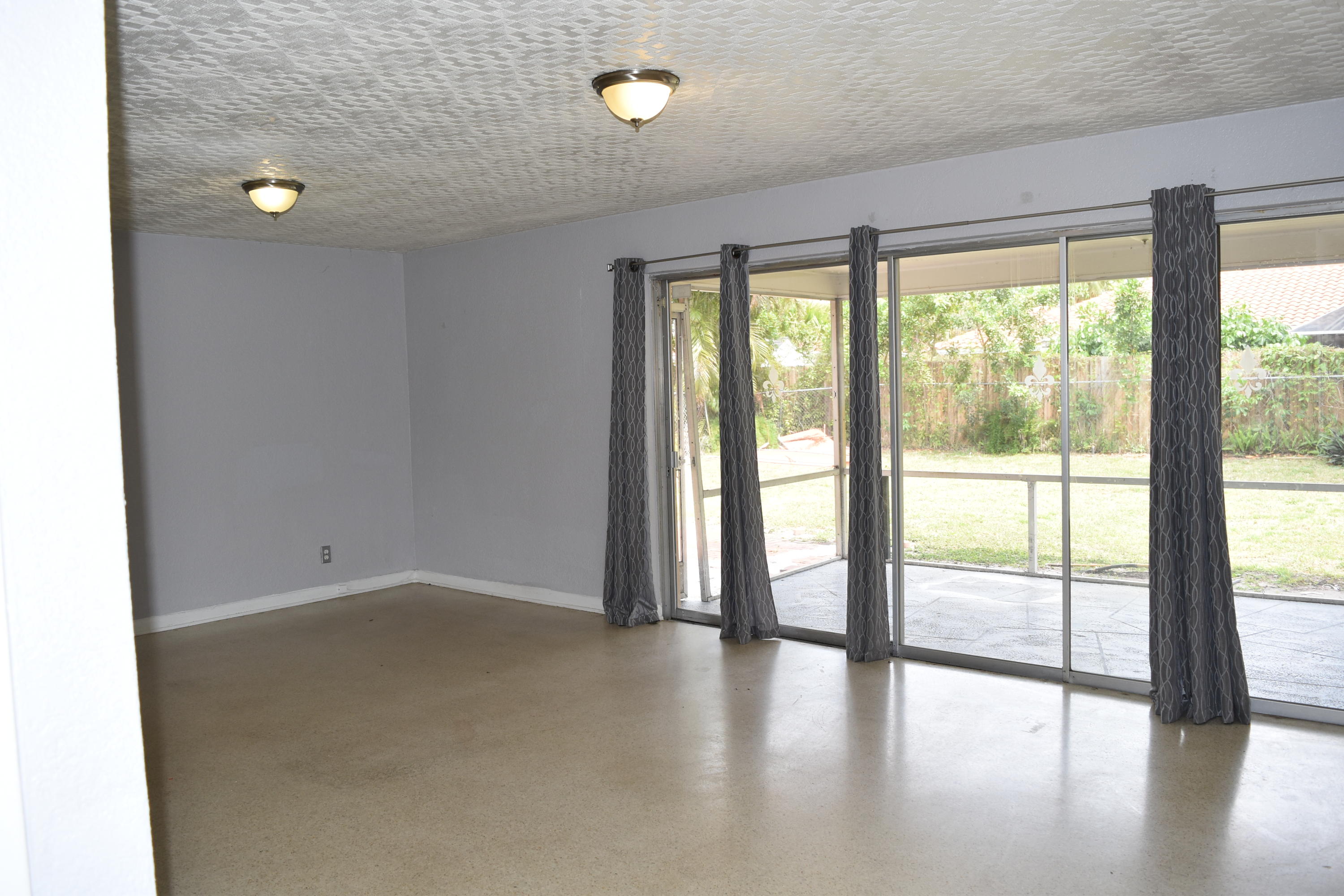 650 Southwest 15th Avenue Boca Raton, FL 33486 - Photo 3 of 11 Family Room