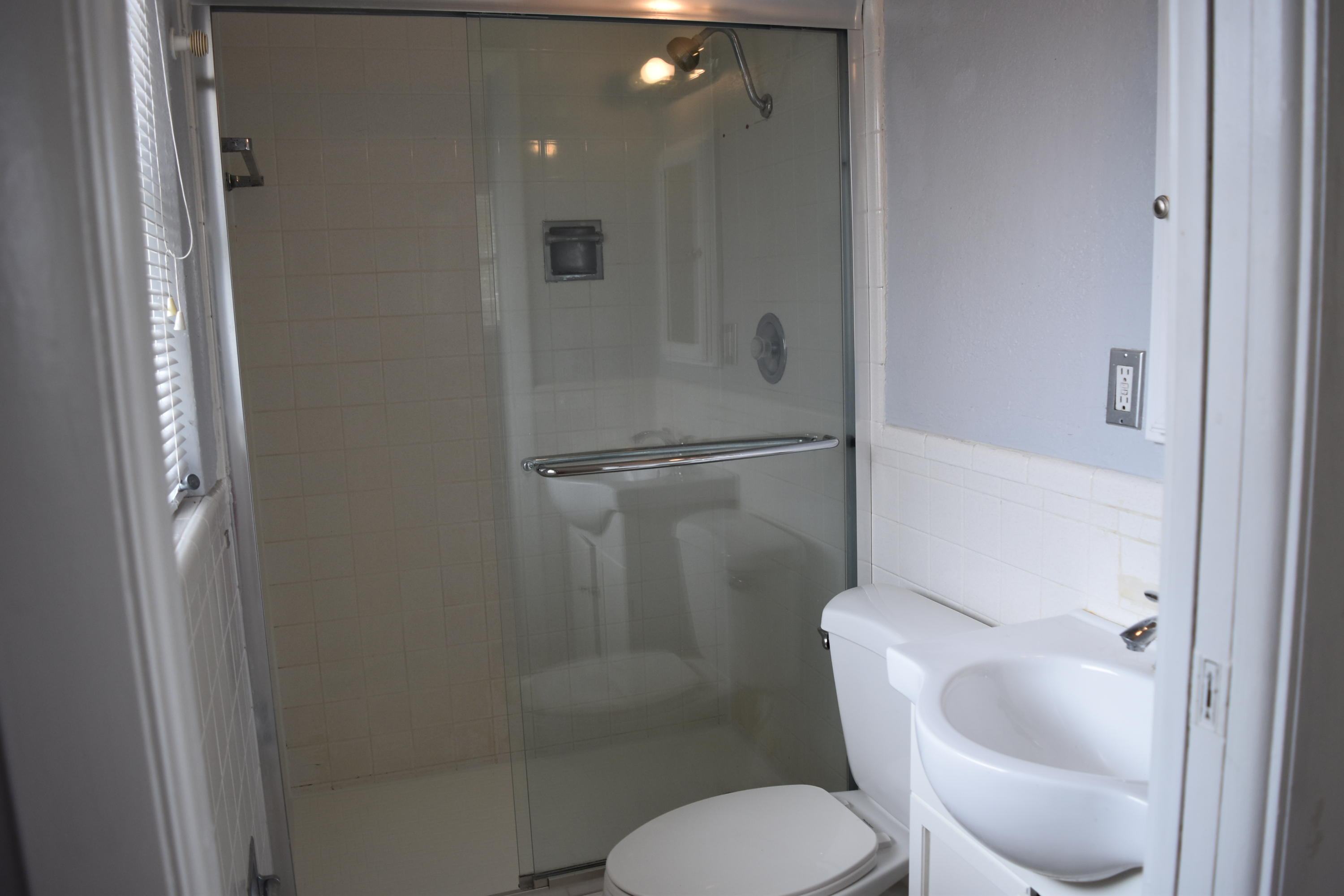 650 Southwest 15th Avenue Boca Raton, FL 33486 - Photo 7 of 11 Master Bath