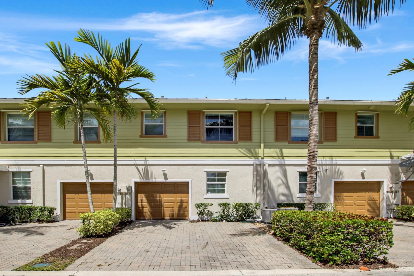 1552 Frederick Small Road, Unit 12D Jupiter, FL 33458 - Photo 4 of 23 House2-19