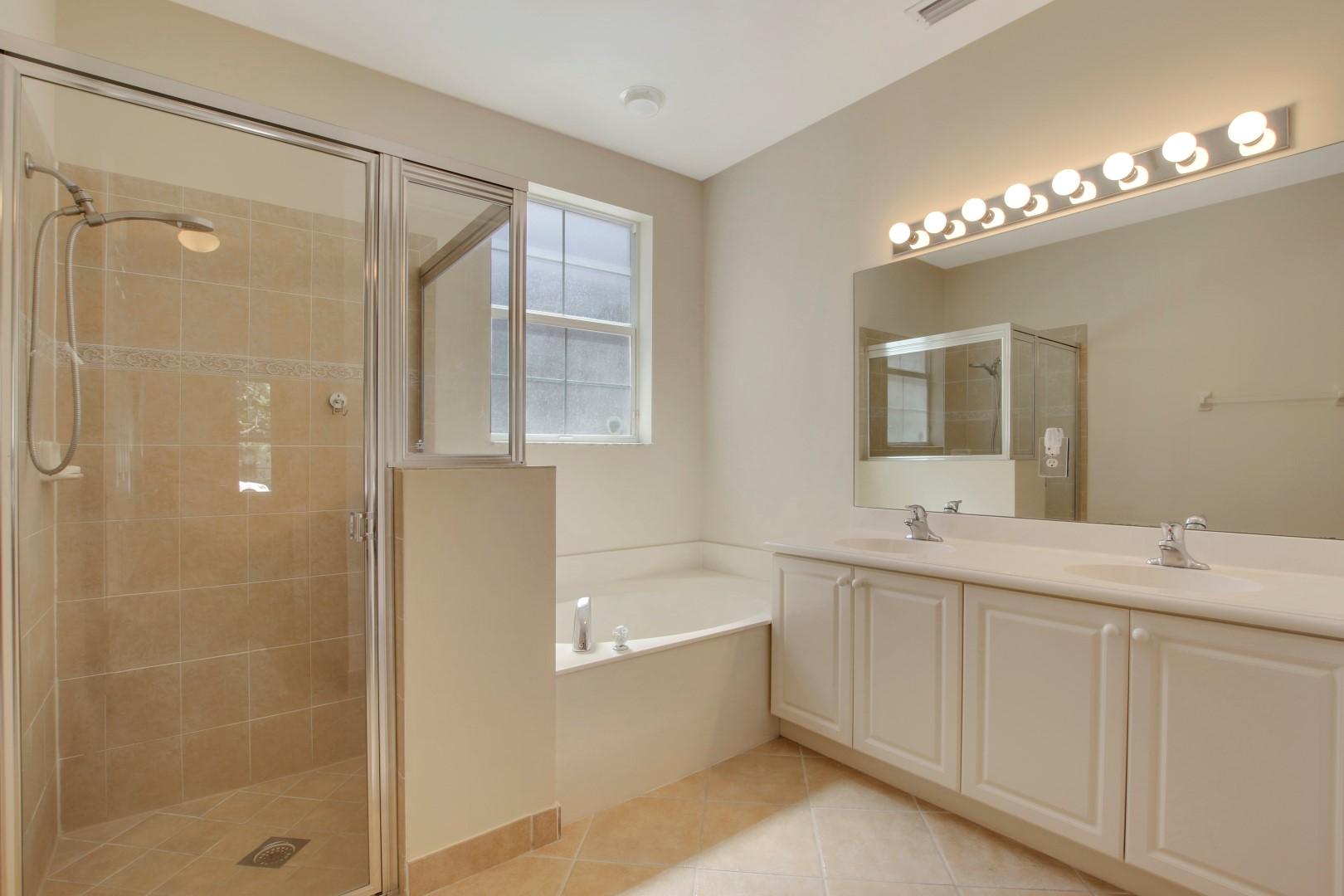 1552 Frederick Small Road, Unit 12D Jupiter, FL 33458 - Photo 7 of 23 House2-3