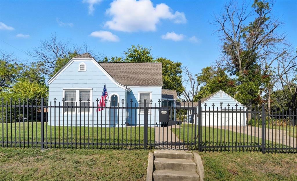 3244 Ryan Avenue Fort Worth, TX 76110 - Photo 3 of 31 a view of a wooden fence
