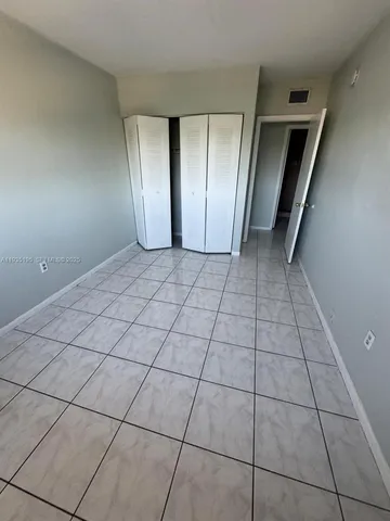 $2,000 | 17101 Northwest 57th Avenue, Unit 317, Miami Gardens, FL 33055