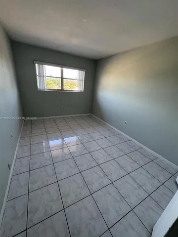 $2,000 | 17101 Northwest 57th Avenue, Unit 317, Miami Gardens, FL 33055