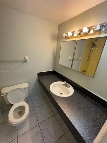 $2,000 | 17101 Northwest 57th Avenue, Unit 317, Miami Gardens, FL 33055