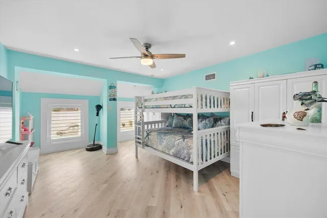 $1,200,000 | 220 Pinoak Drive, Mabank, TX 75156