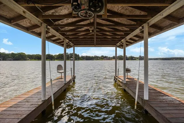 $1,200,000 | 220 Pinoak Drive, Mabank, TX 75156