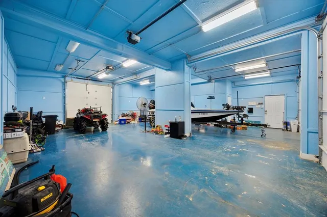 $1,200,000 | 220 Pinoak Drive, Mabank, TX 75156