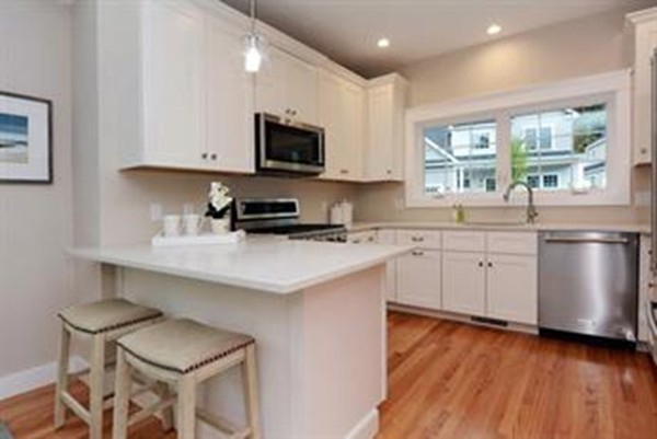 17 Oregon Road, Unit 6 Southborough, MA 01772 - Photo 2 of 22 Gallery Image 2