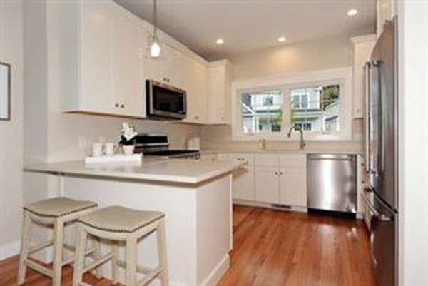 17 Oregon Road, Unit 6 Southborough, MA 01772 - Photo 3 of 22 Gallery Image 3