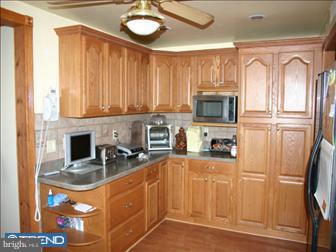 8 Aaronson Road Columbus, NJ 08022 - Photo 3 of 6 Kitchen