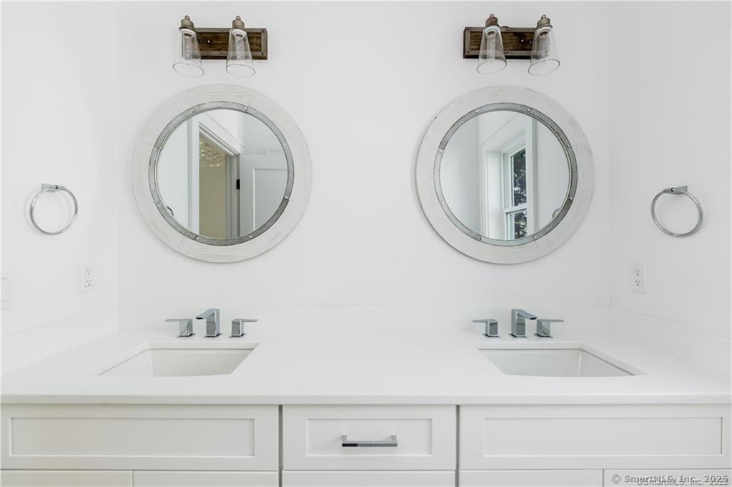 378 Penfield Road Fairfield, CT 06824 - Photo 5 of 37